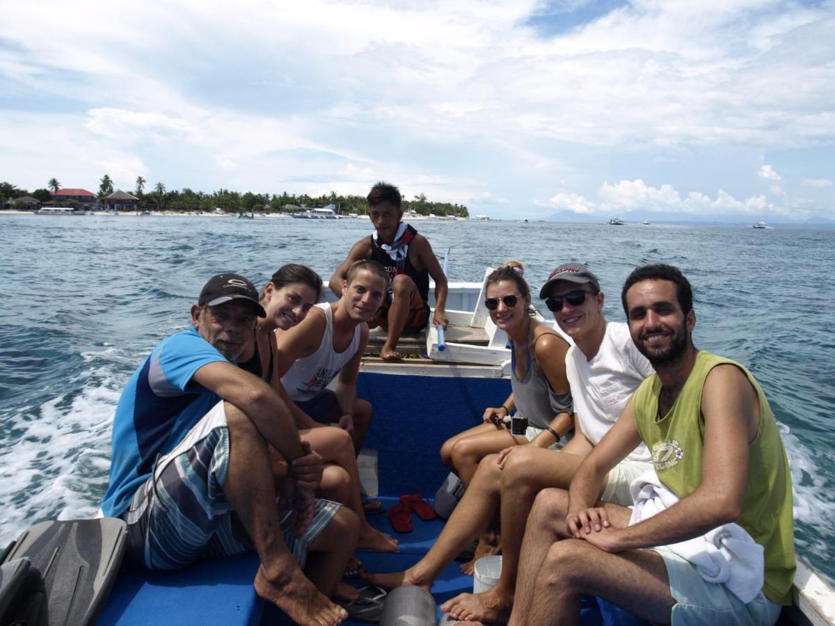 Отель The Shark'S Tail Dive Center Daanbantayan Экстерьер фото